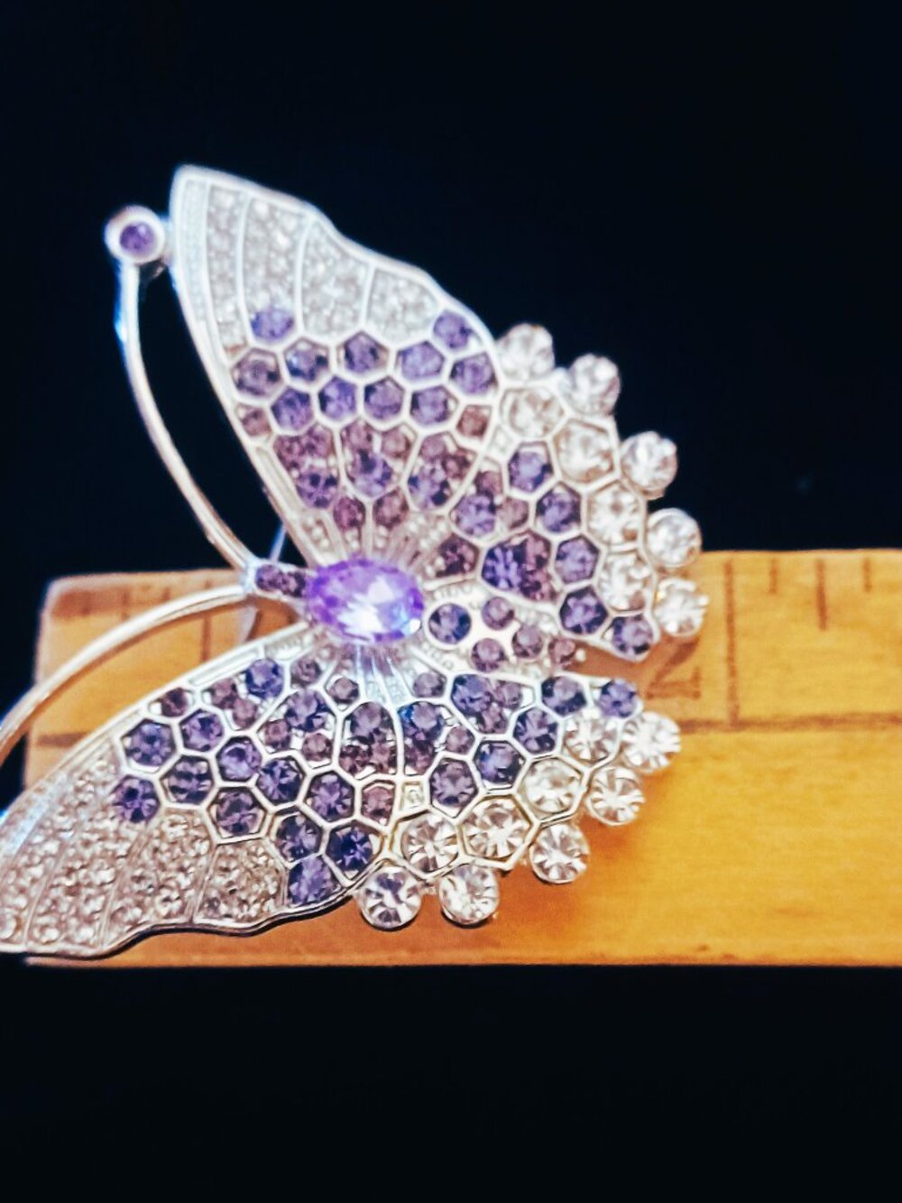 Sparkling Puple & Clear Rhinestone Brooch - Picture 4 of 4